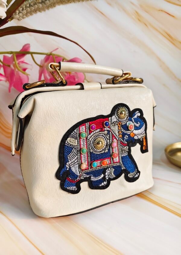 Elegant Embroidered Elephant Handbag with Adjustable Strap – Stylish White Shoulder Bag for Women - Image 2