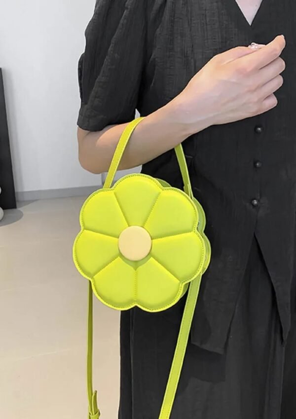 Elegant Green Flower-Shaped Leatherette Handbag with Sling Strap – Unique Statement Bag for Women - Image 2