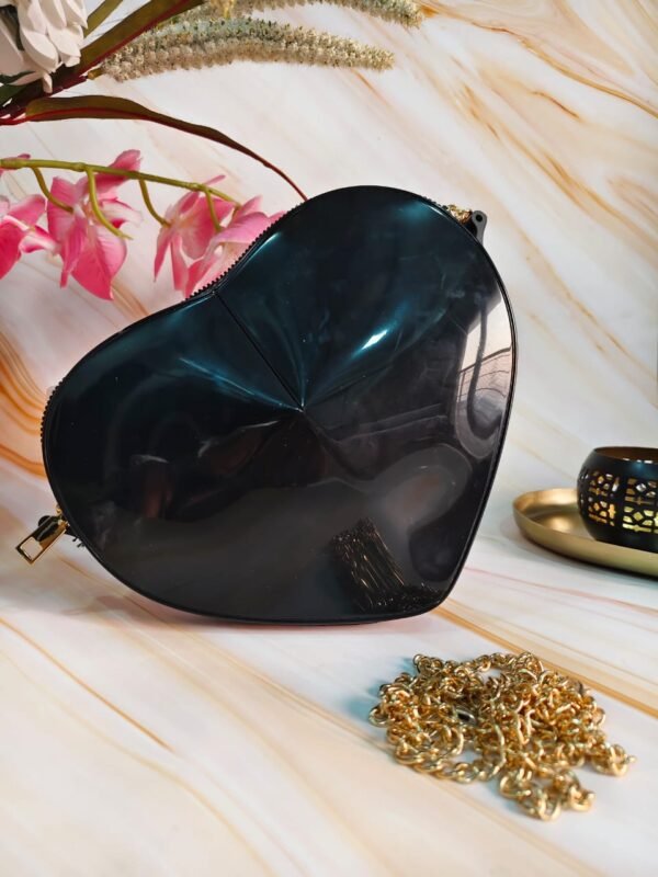 Trendy Heart-Shaped Silicone Handbag with Sling Belt – Stylish and Durable Crossbody Bag for Women and Teens - Image 7