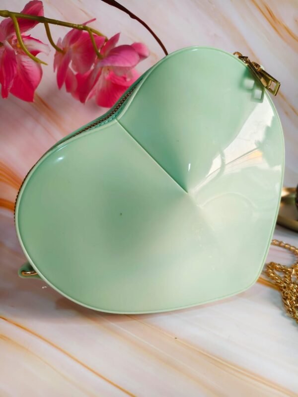 Trendy Heart-Shaped Silicone Handbag with Sling Belt – Stylish and Durable Crossbody Bag for Women and Teens - Image 3