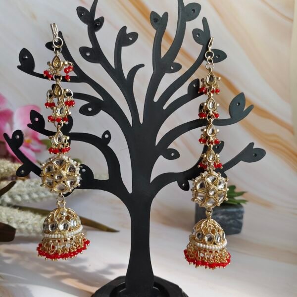 Gorgeous Kundan Jhumki with Hair Chain: Elevate Your Style - Image 3