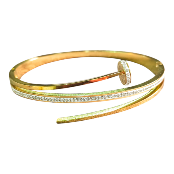 Elegant Nail-Shaped Golden Anti-Tarnish Bracelet