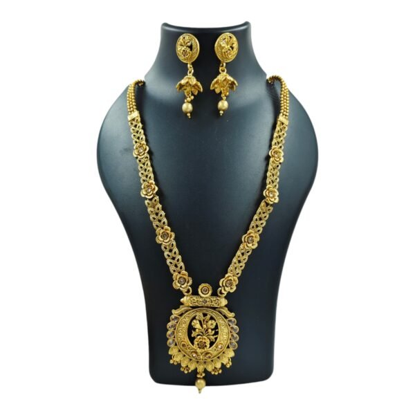 Elegant Long Brass Necklace Set: A Touch of Tradition