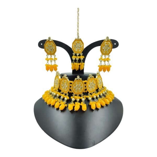 Exquisite Meenakari Kundan Choker Set with Matching Accessories