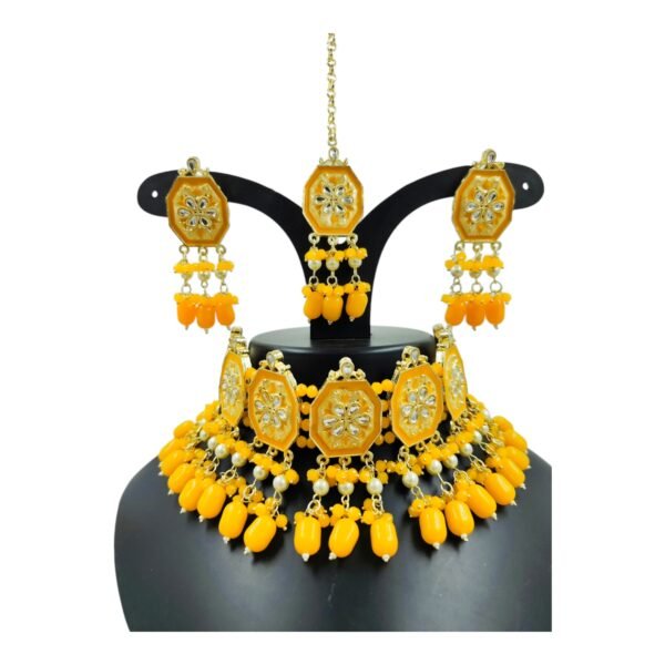 Exquisite Meenakari Kundan Choker Set with Matching Accessories - Image 2
