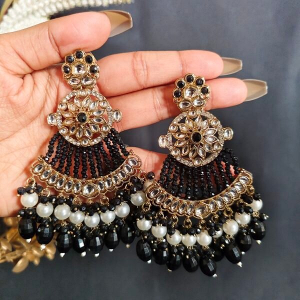 Discover the Elegance of Kundan Crystal Chandbali - Image 5