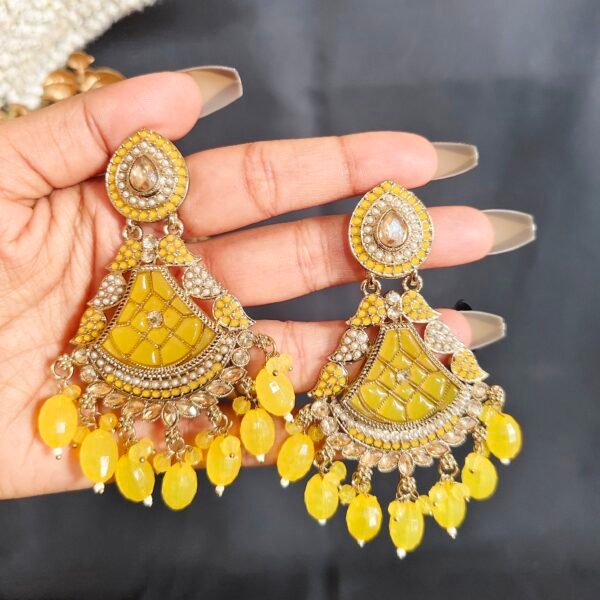 Elegance Redefined: The Long Kundan Crystal Chandbali - Image 15