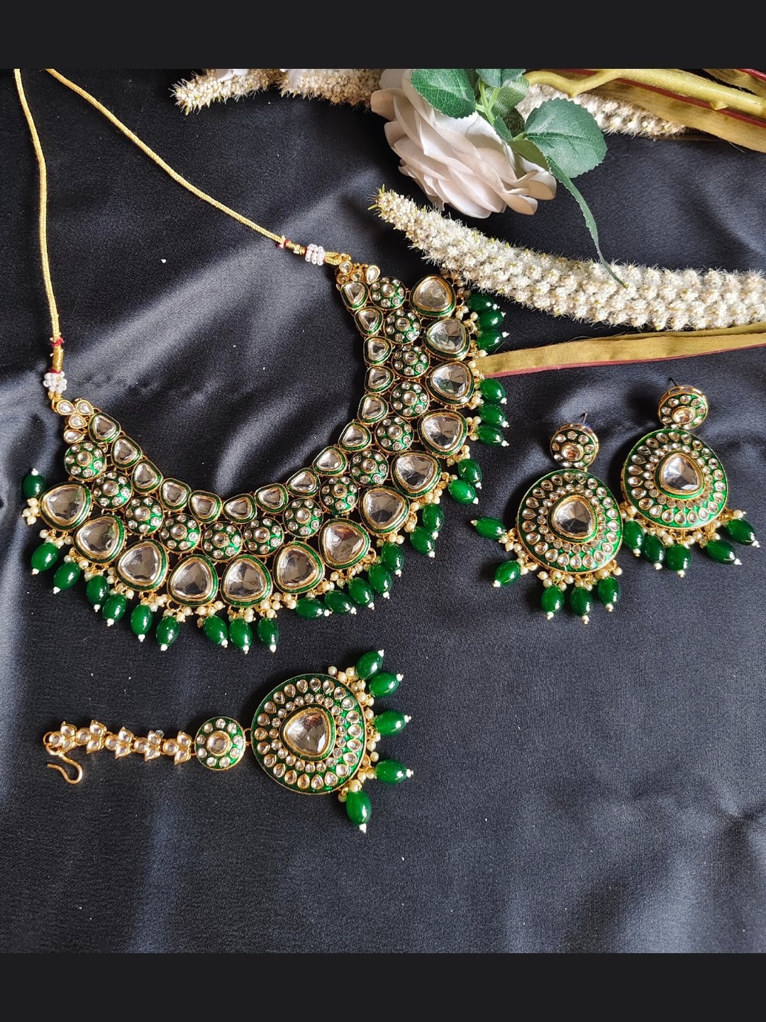 Elegant Meenakari Kundan Choker with Matching Earrings and Mangtika - Image 8